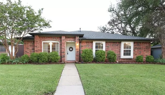 1734 Clarendon Drive, Lewisville, TX 75067