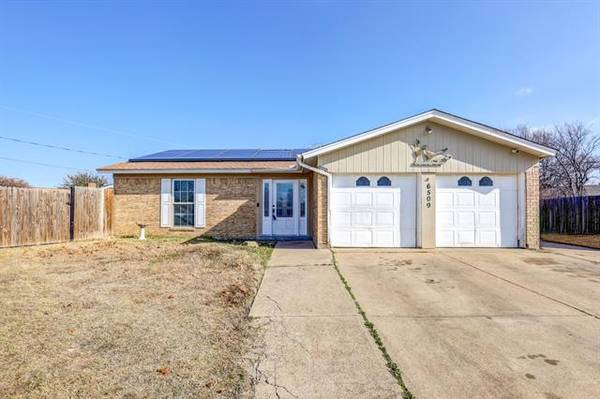 6509 Dustin Court, Watauga, TX 76148