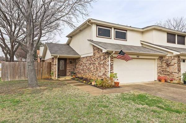 542 Essex Place,  Euless,  TX 76039