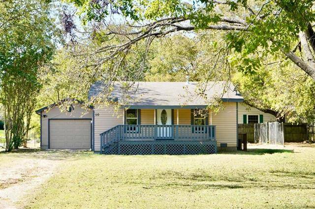 110 S Parkway Drive, Alvarado, TX 76009