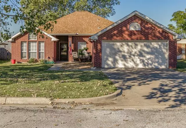 Alvarado, TX 76009,203 Comanche Trail