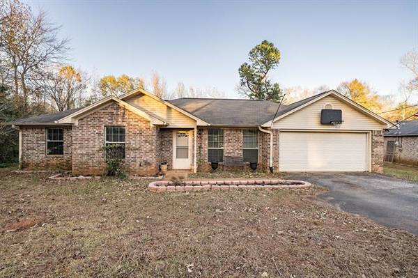 9181 Stonecreek Drive, Tyler, TX 75703