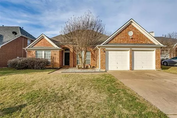 6608 High Brook Drive, Fort Worth, TX 76132