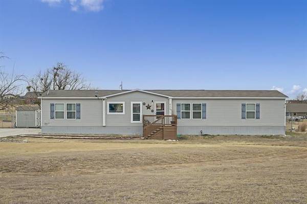 9113 Idaho Street, Joshua, TX 76058