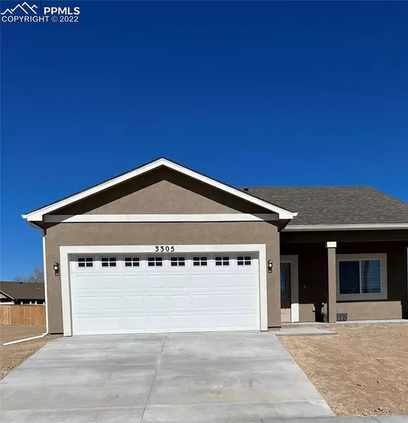 3305 Pika LN, Pueblo, CO 81005