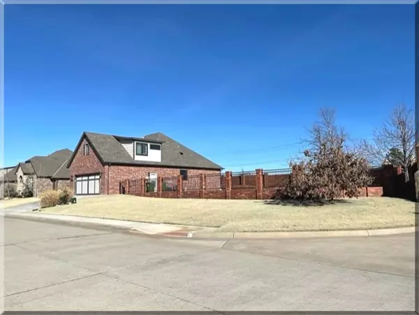 1317 Katelyn Court, Yukon, OK 73099