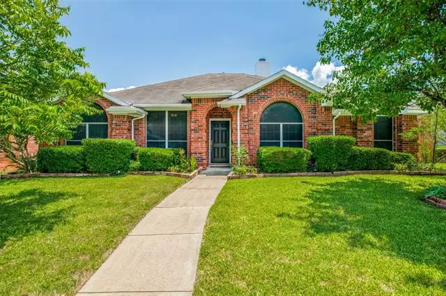 2416 Buck Drive, Mesquite, TX 75181