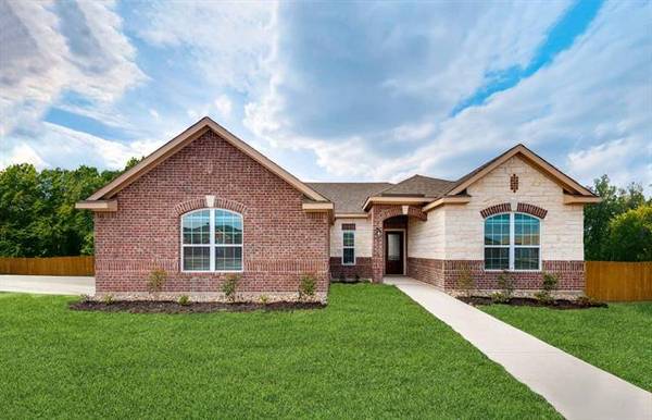 716 W Milas Lane, Glenn Heights, TX 75154