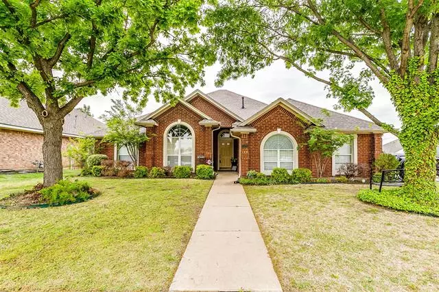 2105 Nichols Trail, Mansfield, TX 76063