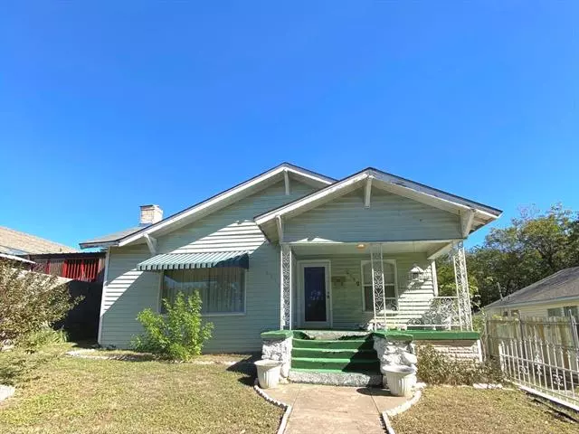 Fort Worth, TX 76164,2112 Chestnut Avenue