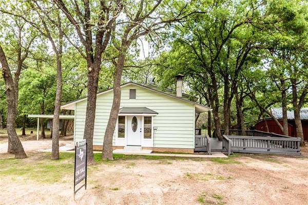 220 Comanche Trail, Nocona, TX 76255