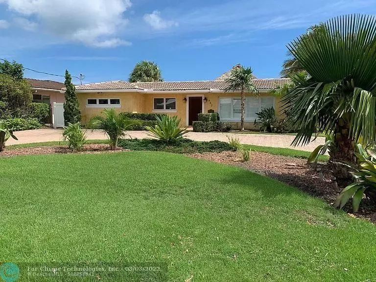 482 SE 17th Ter, Deerfield Beach, FL 33441