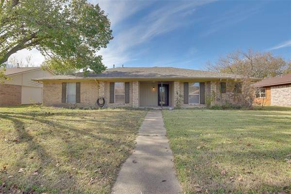 3809 Osage Drive, Rowlett, TX 75088