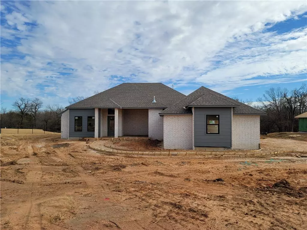 Harrah, OK 73045,150 N Oak Road