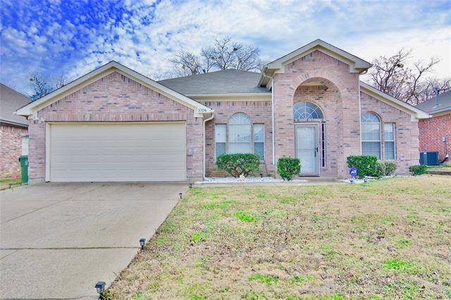 1004 Angel Fire Lane, Arlington, TX 76001