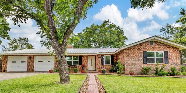 302 Westmoor Street,  Fredericksburg,  TX 78624