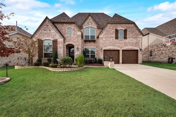 950 Lake Hills Trail, Roanoke, TX 76262