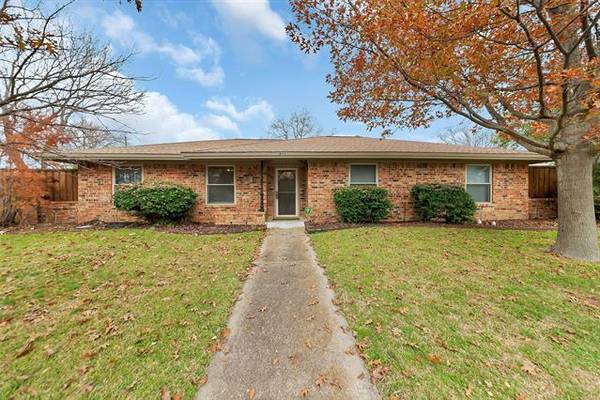 611 Lake Ridge Drive, Allen, TX 75002