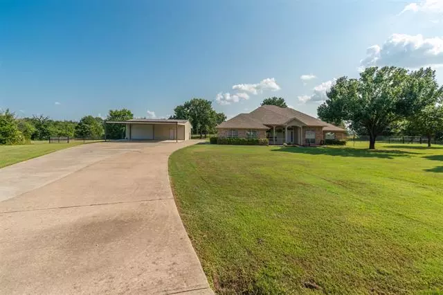 360 COUNTRY OAKS Road, Greenville, TX 75401