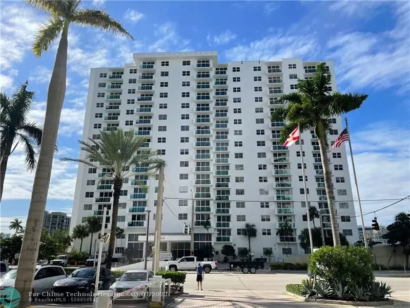 Hollywood, FL 33019,3000 S Ocean  #306