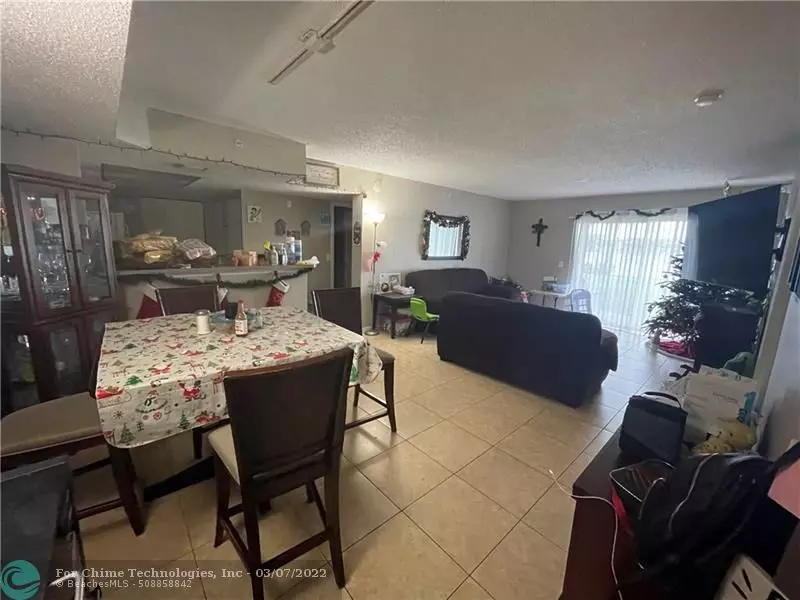 5055 Wiles Rd  #106, Coconut Creek, FL 33073