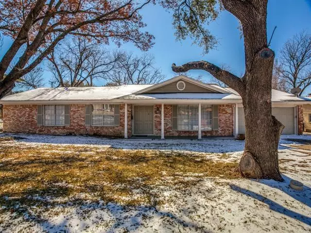 8117 Rush Street, Benbrook, TX 76116