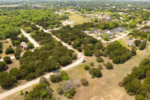 5859 Black Pine Circle, Granbury, TX 76048