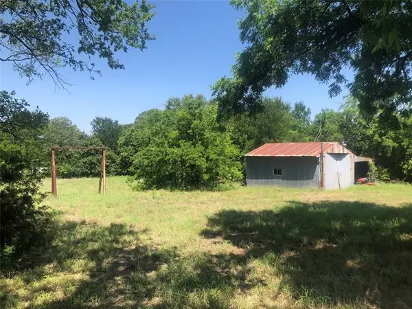 1210 W Old Chico Road, Decatur, TX 76234