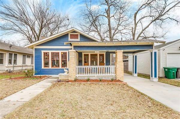 1017 W Arlington Avenue, Fort Worth, TX 76110