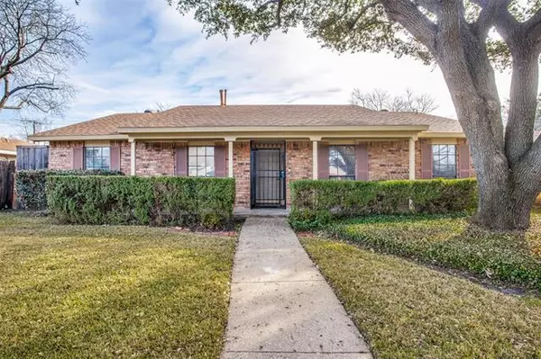 3202 Lindbergh Drive, Dallas, TX 75228