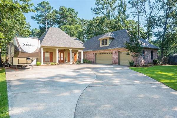 4033 Pinewood Street, Benton, LA 71006