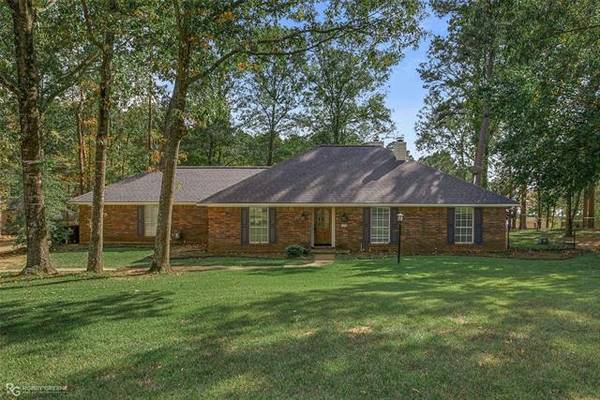 2063 Woodlake Drive, Benton, LA 71006