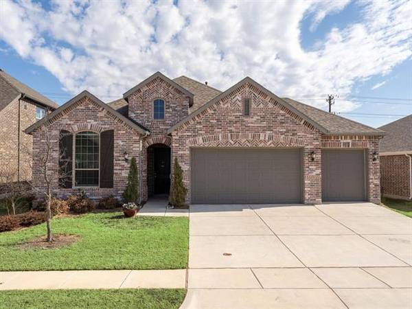 2608 Prairie Trail Avenue, Aubrey, TX 76227