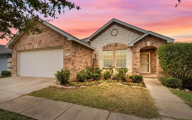 12721 Foxpaw Trail, Fort Worth, TX 76244