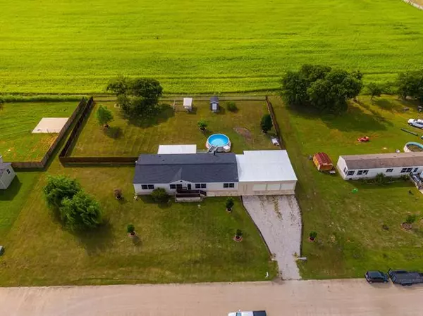 205 Quarterhorse Road, Waxahachie, TX 75165