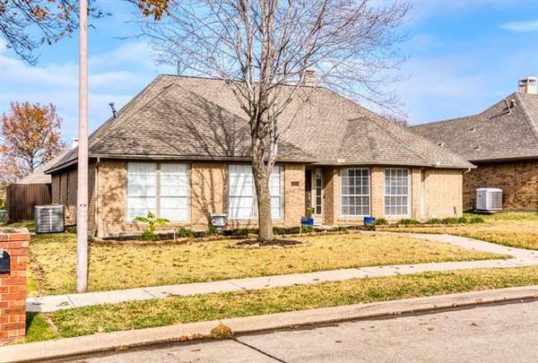 1309 Royal Palm Lane, Carrollton, TX 75007