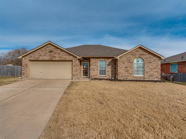 102 Comfort Court, Waxahachie, TX 75165