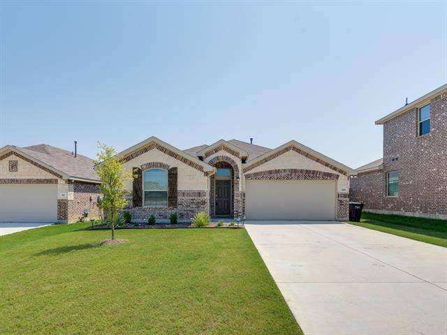 305 Saguaro Drive, Fort Worth, TX 76052