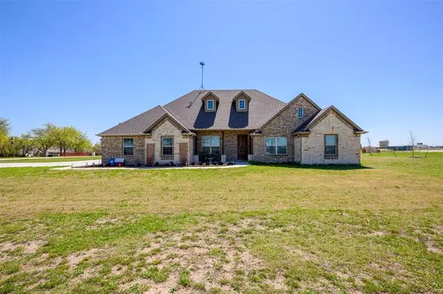 2071 Ripy Road, Krum, TX 76249