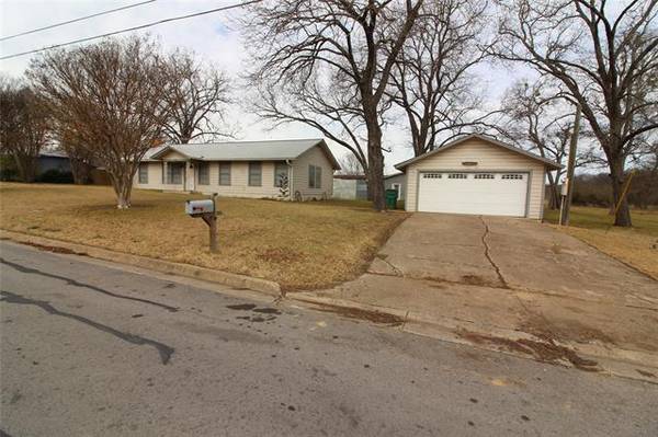 507 W 9th Street, Kemp, TX 75143