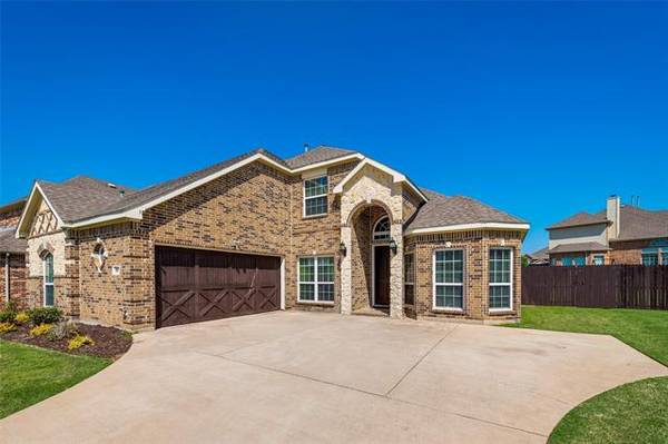 407 Fountain Court, Kennedale, TX 76060