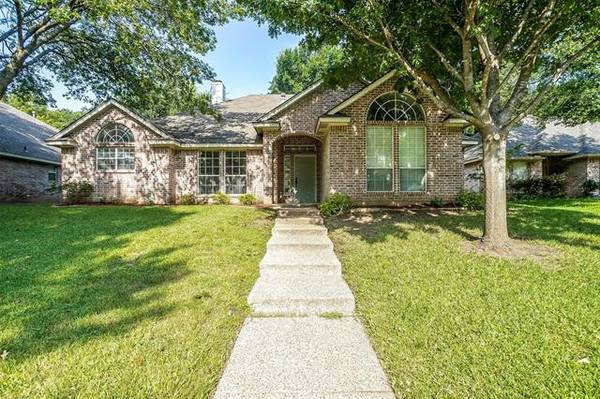 6022 Red Fern Drive, Arlington, TX 76001