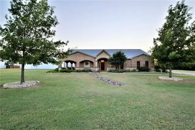 Justin, TX 76247,15683 Cessna Road