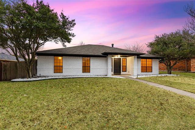 924 Simon Drive, Plano, TX 75025