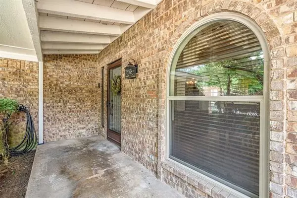 Grapevine, TX 76051,2829 Canyon Drive