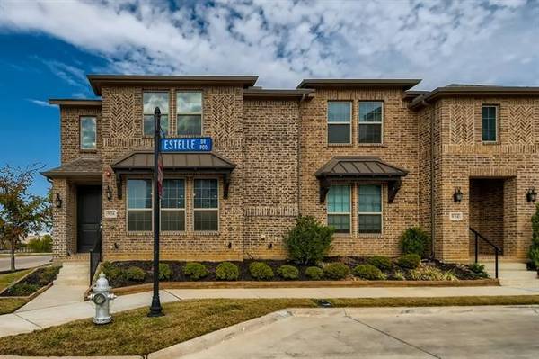 936 Estelle Drive, Euless, TX 76040