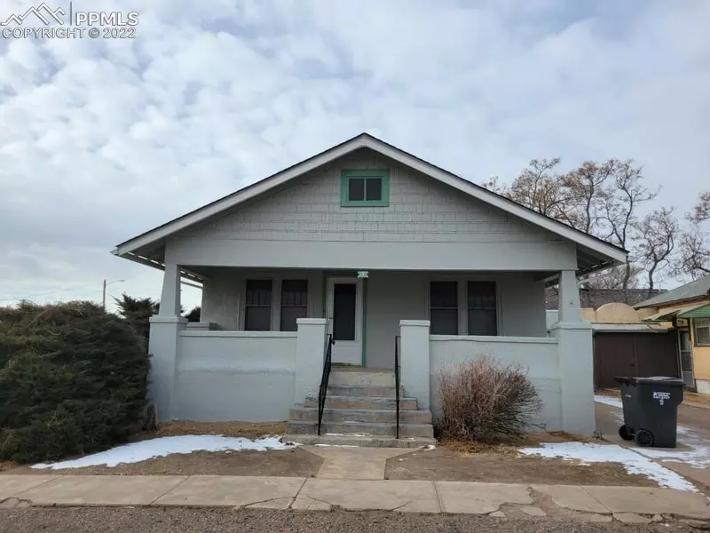 9 Highland PL, Pueblo, CO 81004