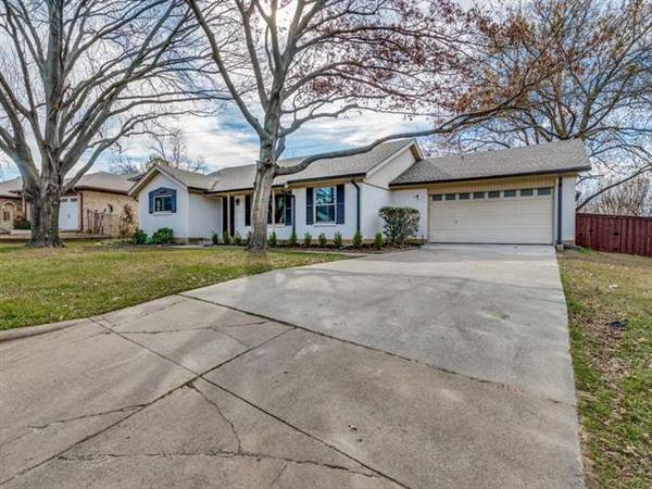 6208 Circleview Drive, Haltom City, TX 76180