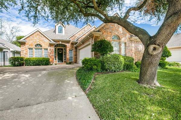 907 Saint Andrews Place, Desoto, TX 75115