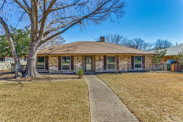 2806 Forest Grove Drive, Richardson, TX 75080